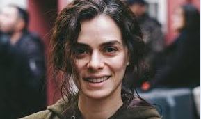 بیوگرافی اوزگه اوزپیرینچی؛ نگاهی به زندگی شخصی، همسر و آثار سینمایی او