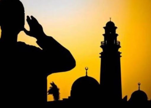 تعبیر خواب اذان؛ معنی شنیدن، خواندن و اقامه در مسجد و خانه